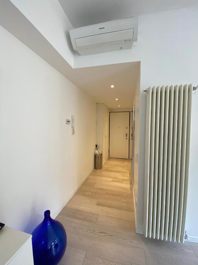 Bright & Spacious Apartment Near Navigli - Ponti ミラノ エクステリア 写真