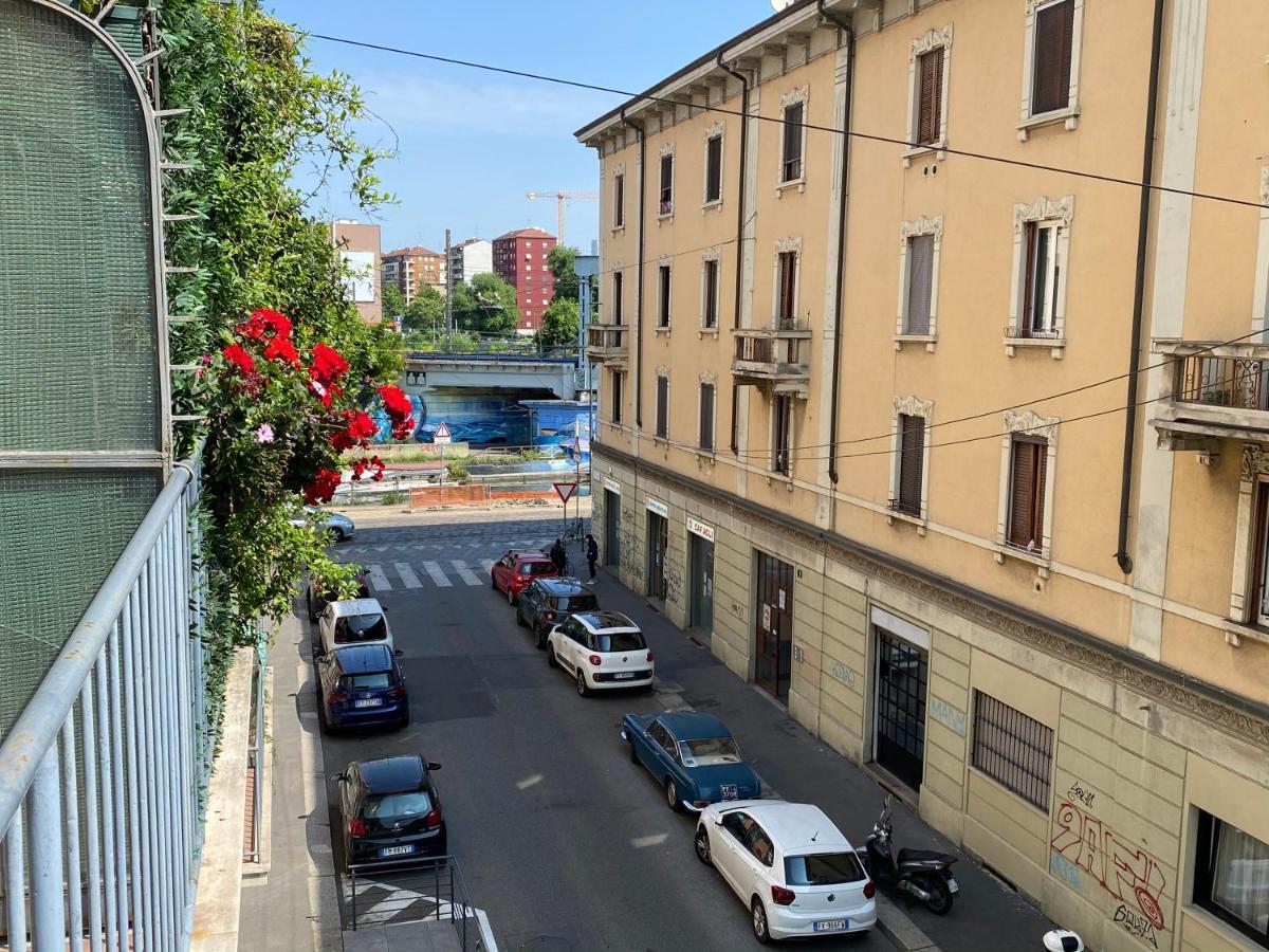 Bright & Spacious Apartment Near Navigli - Ponti ミラノ エクステリア 写真