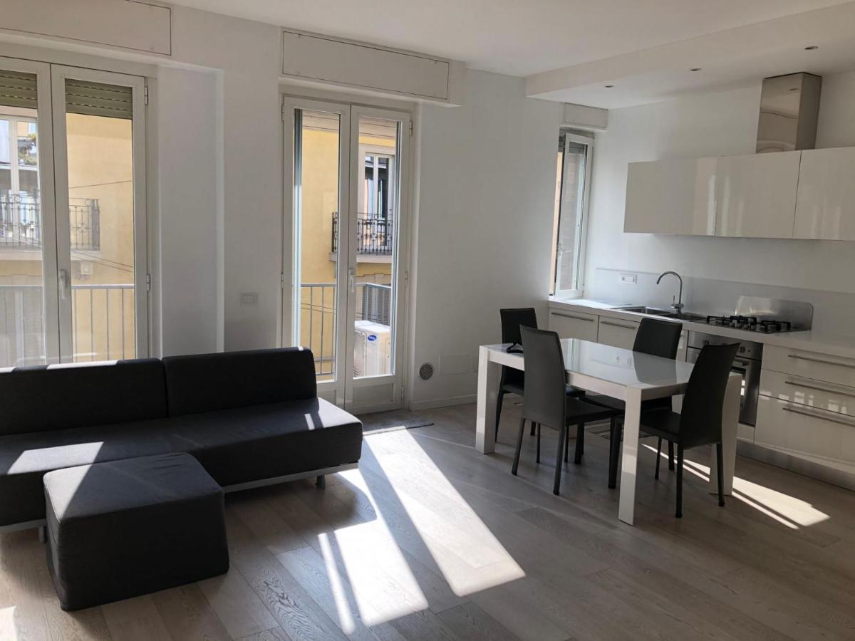 Bright & Spacious Apartment Near Navigli - Ponti ミラノ エクステリア 写真